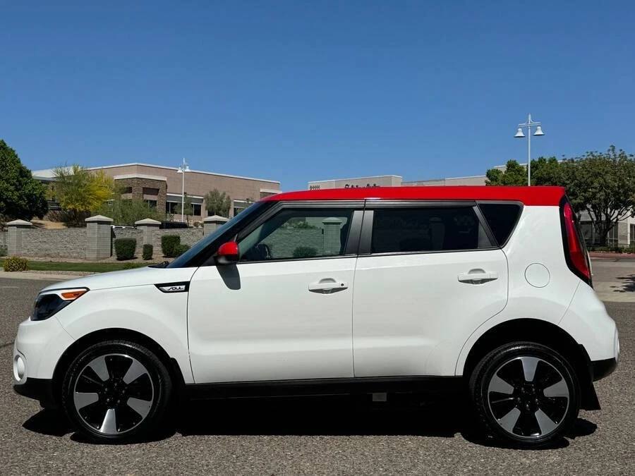 2017 Kia Soul - Image 13 of 16
