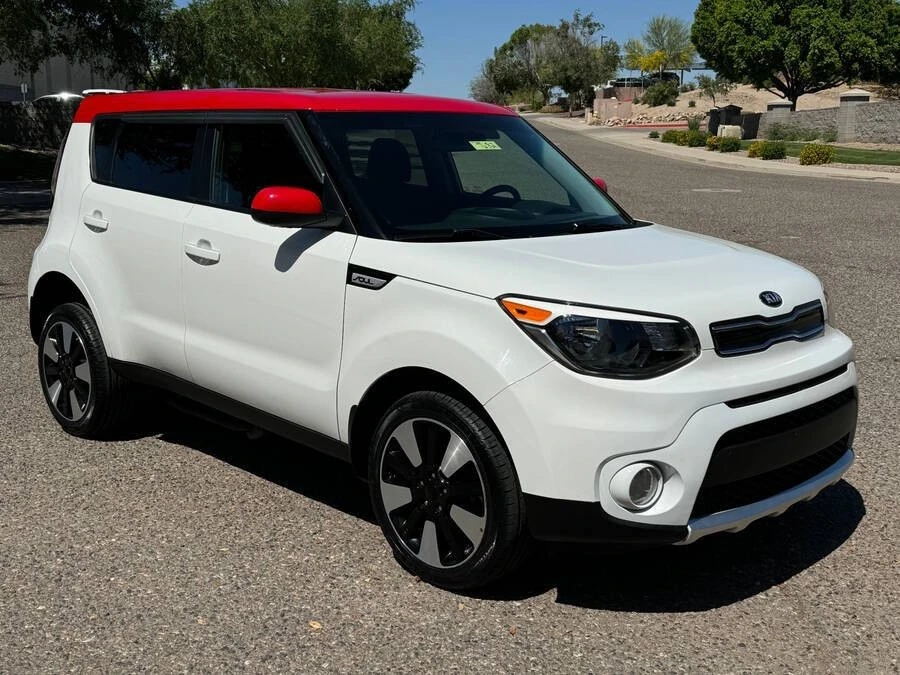 2017 Kia Soul - Image 6 of 16