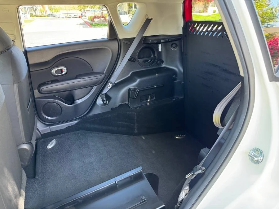 2017 Kia Soul - Image 12 of 16