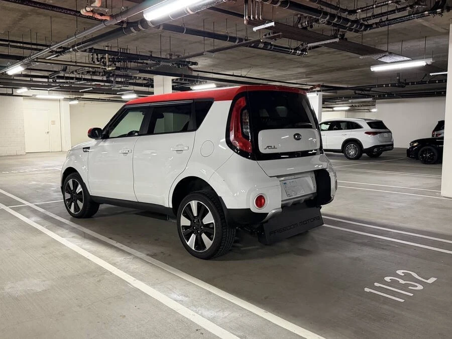 2017 Kia Soul - Image 2 of 16