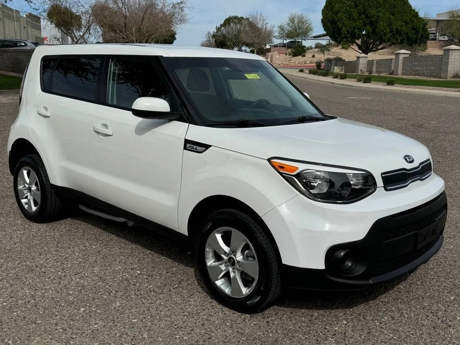 2017 Kia Soul - Image 6 of 16