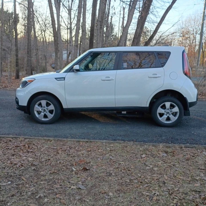 2017 Kia Soul - Image 3 of 16