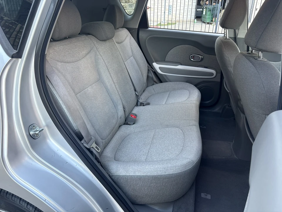 2017 Kia Soul - Image 20 of 21