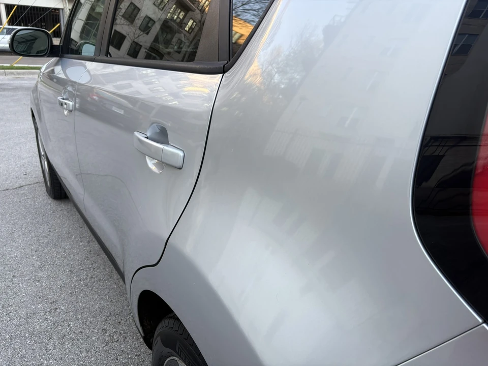 2017 Kia Soul - Image 7 of 21