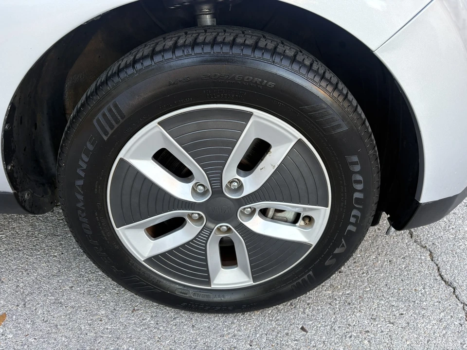 2017 Kia Soul - Image 15 of 21