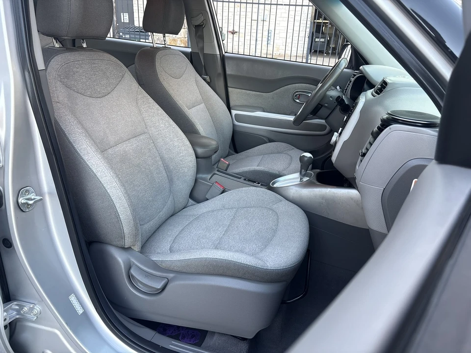 2017 Kia Soul - Image 19 of 21