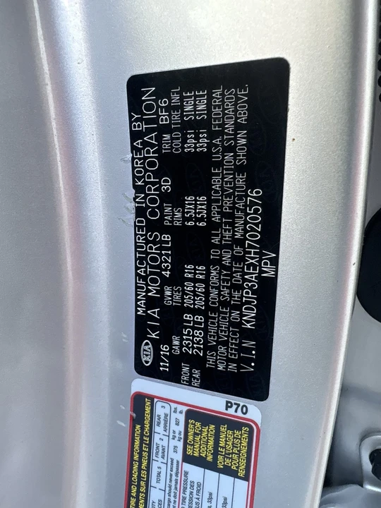 2017 Kia Soul - Image 18 of 21