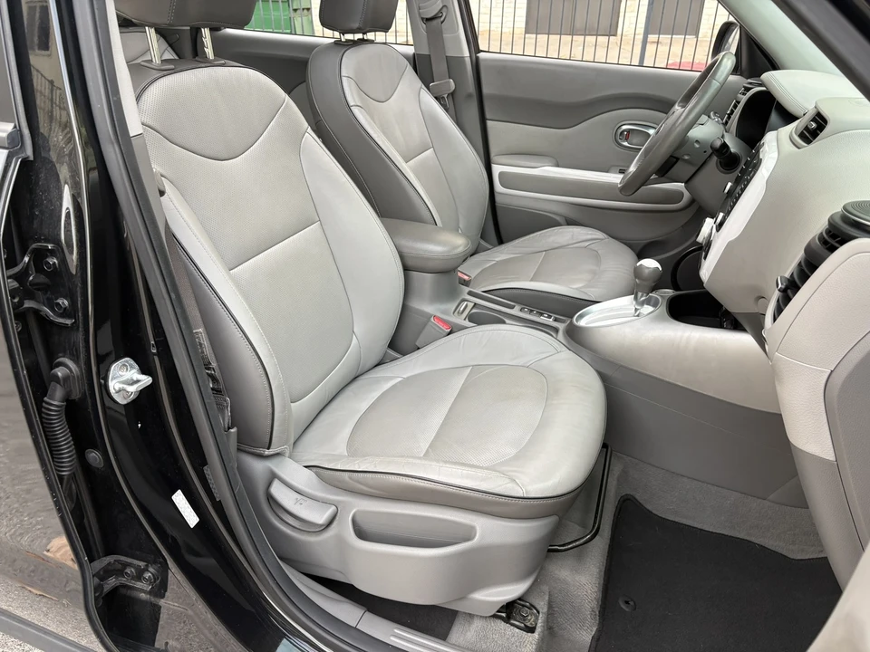 2017 Kia Soul - Image 18 of 21