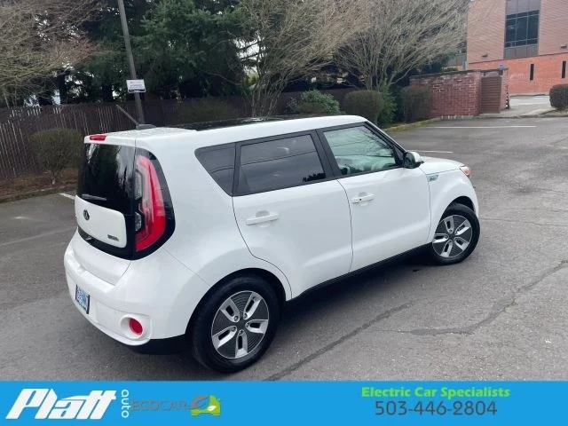 2017 Kia Soul - Image 10 of 21