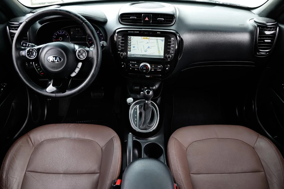 2017 Kia Soul - Image 2 of 31