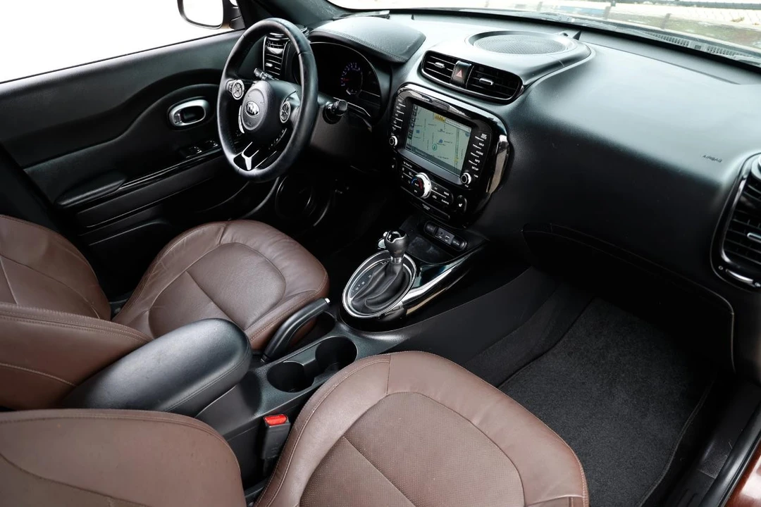2017 Kia Soul - Image 20 of 31