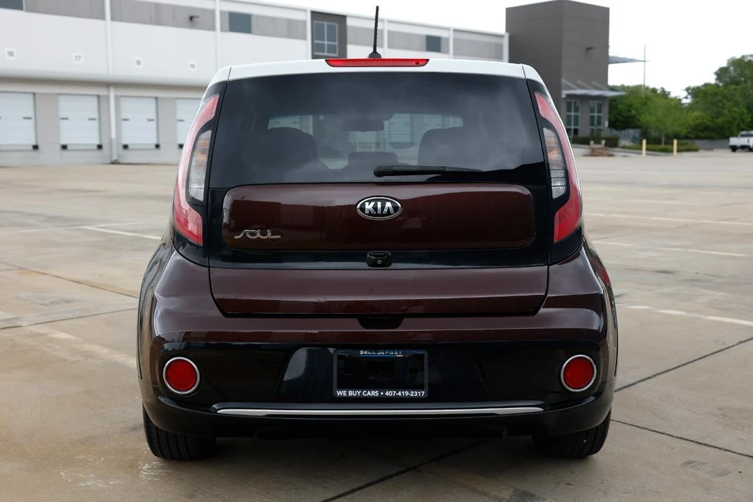 2017 Kia Soul - Image 9 of 31