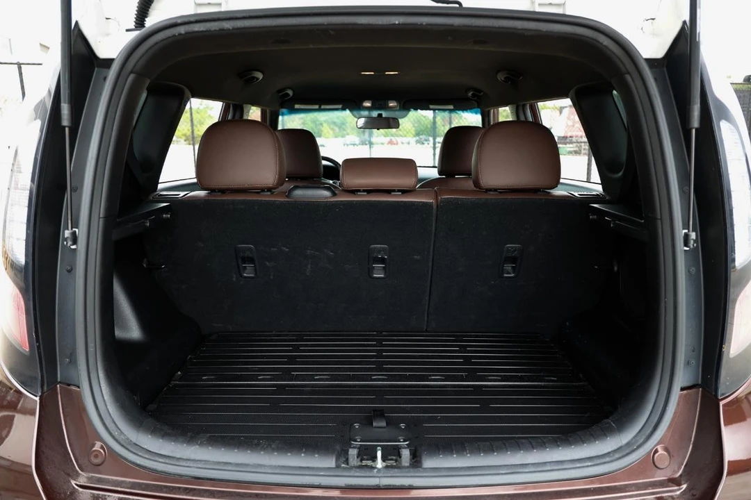 2017 Kia Soul - Image 24 of 31