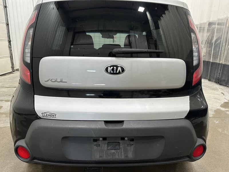 2017 Kia Soul - Image 12 of 21