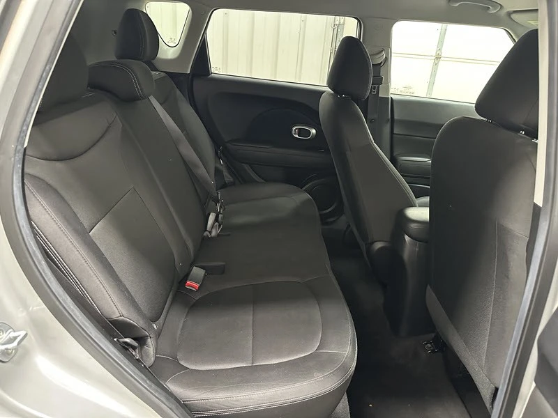 2017 Kia Soul - Image 14 of 21