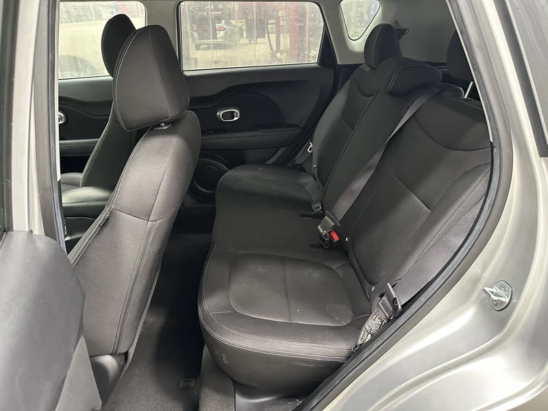 2017 Kia Soul - Image 11 of 21