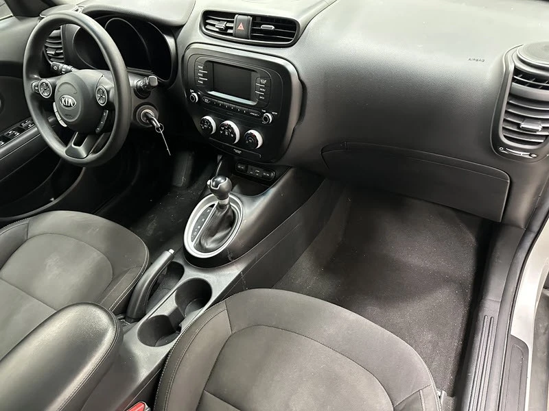 2017 Kia Soul - Image 17 of 21