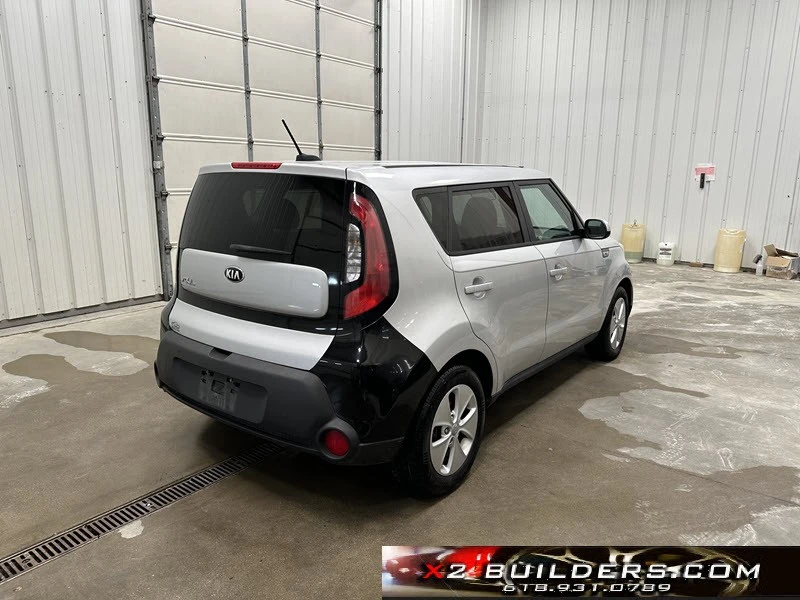 2017 Kia Soul - Image 4 of 21