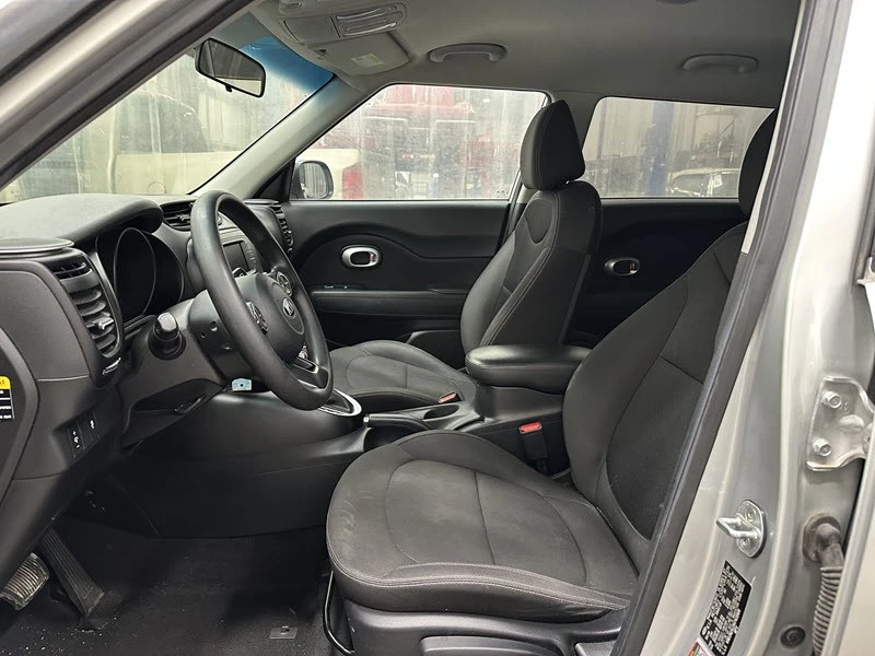 2017 Kia Soul - Image 9 of 21