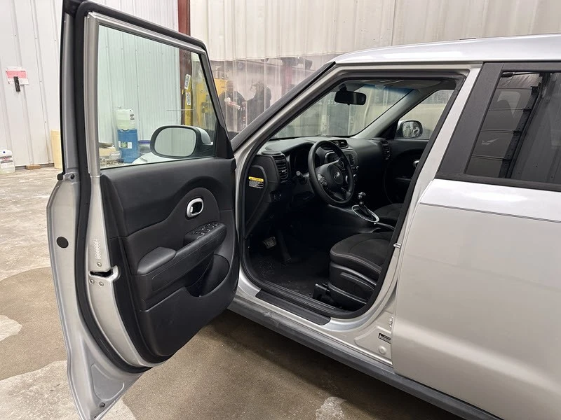 2017 Kia Soul - Image 7 of 21