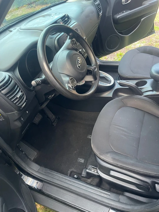 2017 Kia Soul - Image 6 of 14