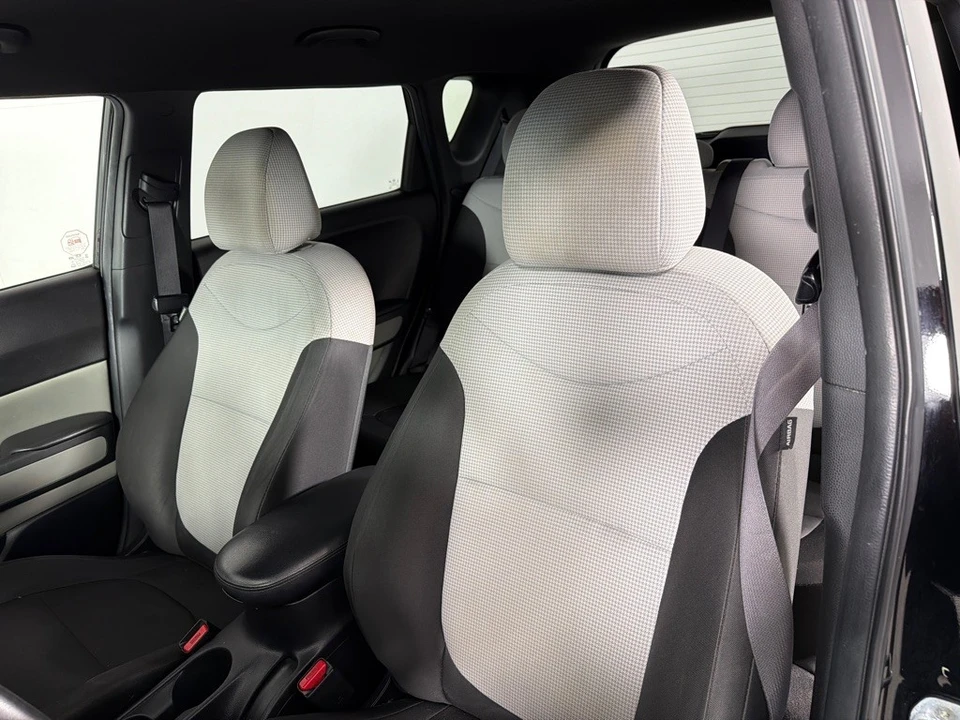2017 Kia Soul - Image 9 of 20