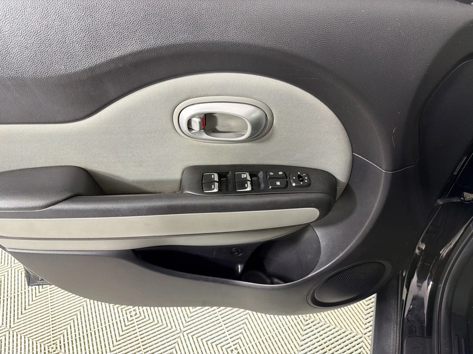 2017 Kia Soul - Image 8 of 20