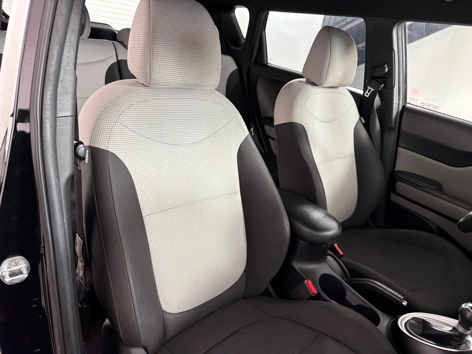 2017 Kia Soul - Image 19 of 20
