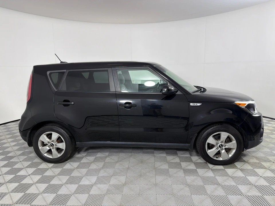 2017 Kia Soul - Image 4 of 20