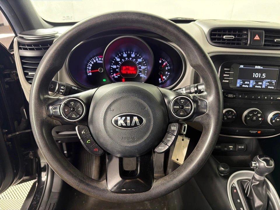 2017 Kia Soul - Image 11 of 20