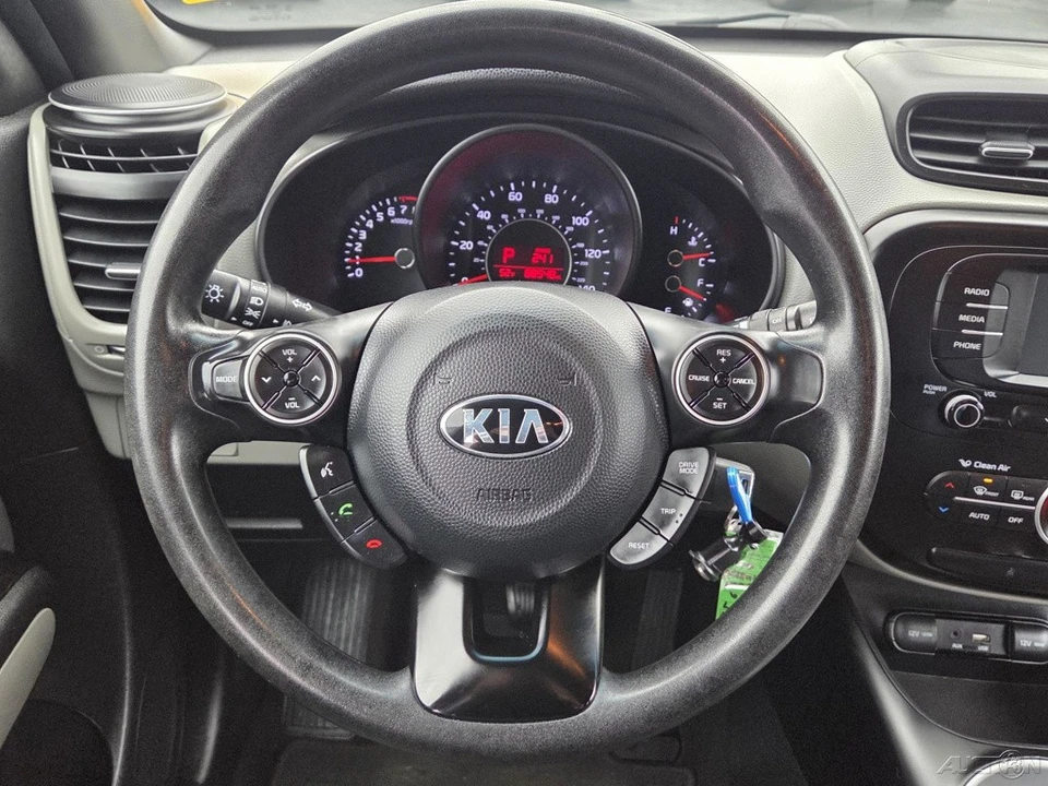 2017 Kia Soul - Image 7 of 21