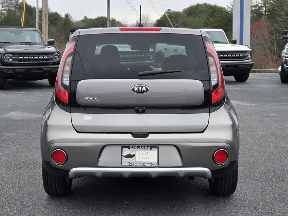 2017 Kia Soul - Image 15 of 21