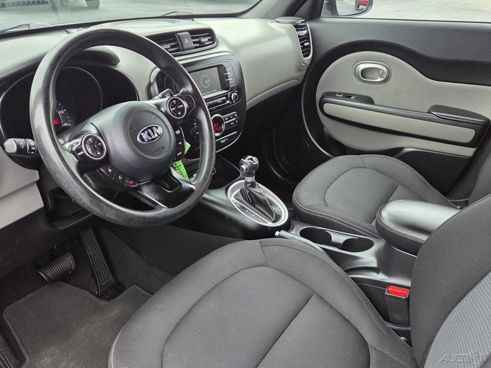 2017 Kia Soul - Image 11 of 21