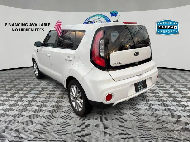 2017 Kia Soul - Image 5 of 12