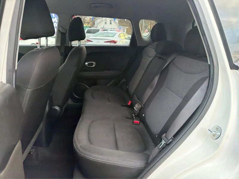 2017 Kia Soul - Image 10 of 12