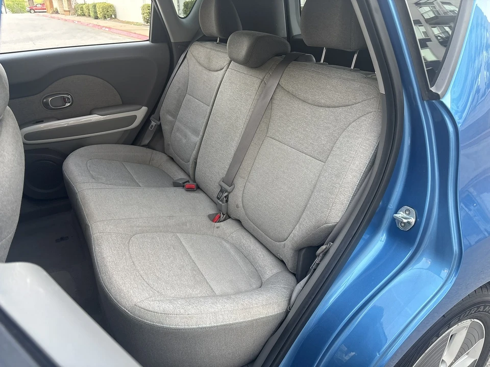 2017 Kia Soul - Image 21 of 27