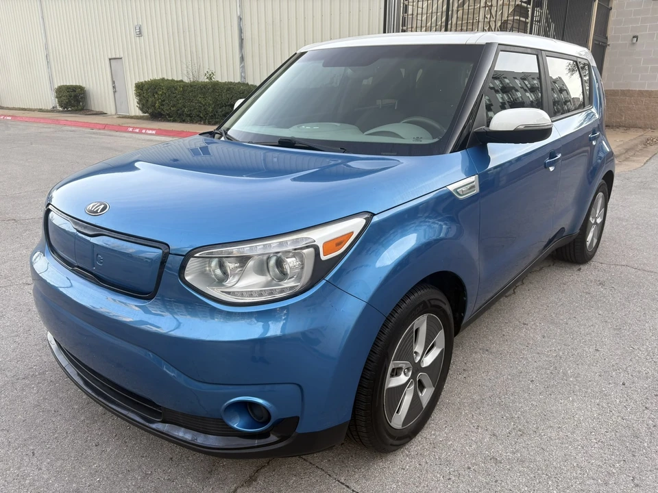 2017 Kia Soul - Image 3 of 27