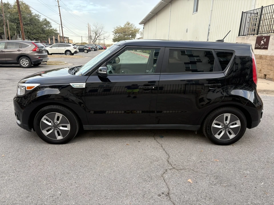 2017 Kia Soul - Image 4 of 21