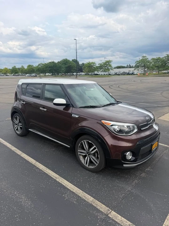 2017 Kia Soul - Image 3 of 10