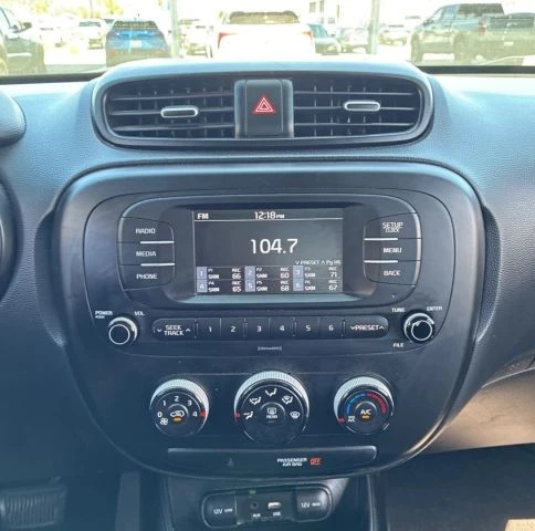 2017 Kia Soul - Image 12 of 16