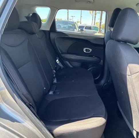 2017 Kia Soul - Image 14 of 16