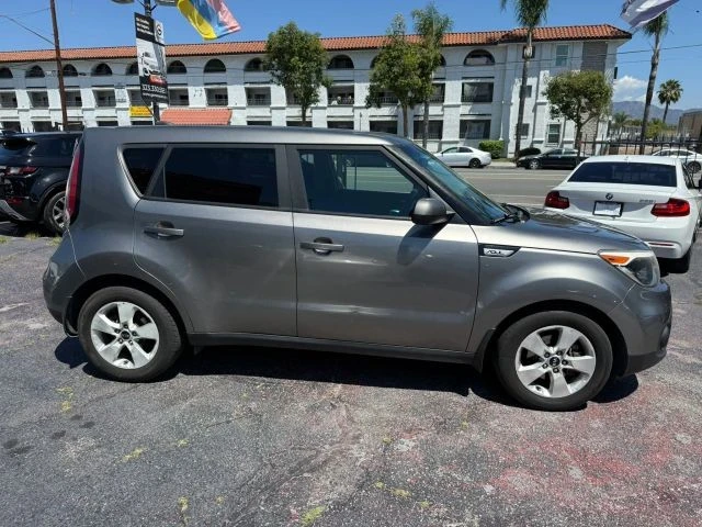 2017 Kia Soul - Image 4 of 21