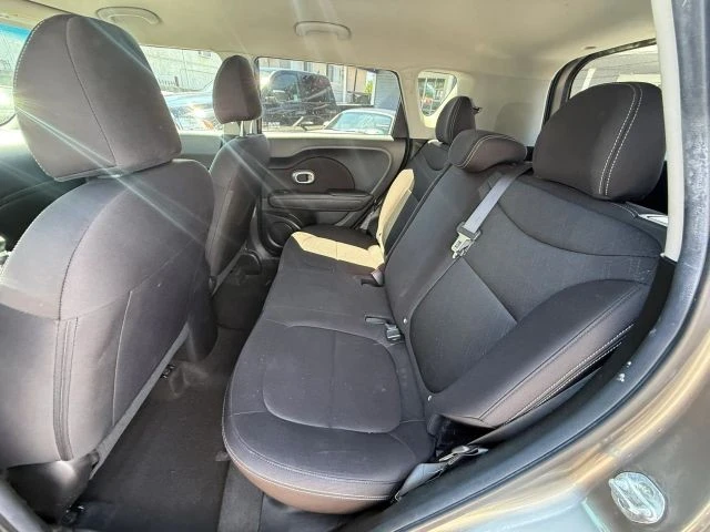2017 Kia Soul - Image 13 of 21