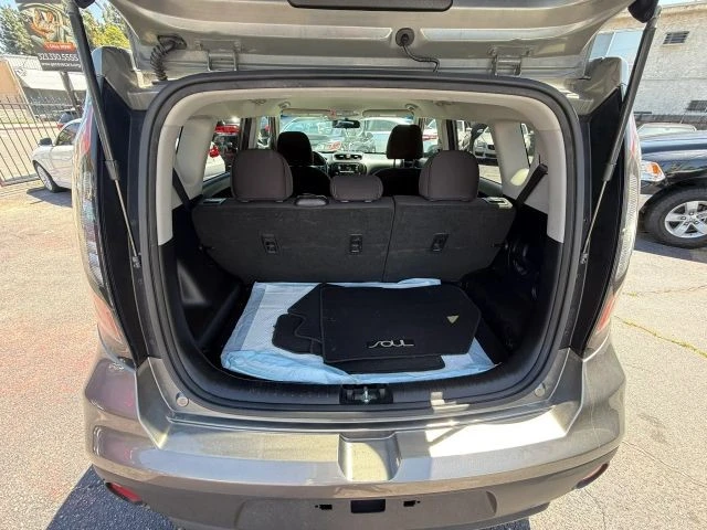 2017 Kia Soul - Image 14 of 21