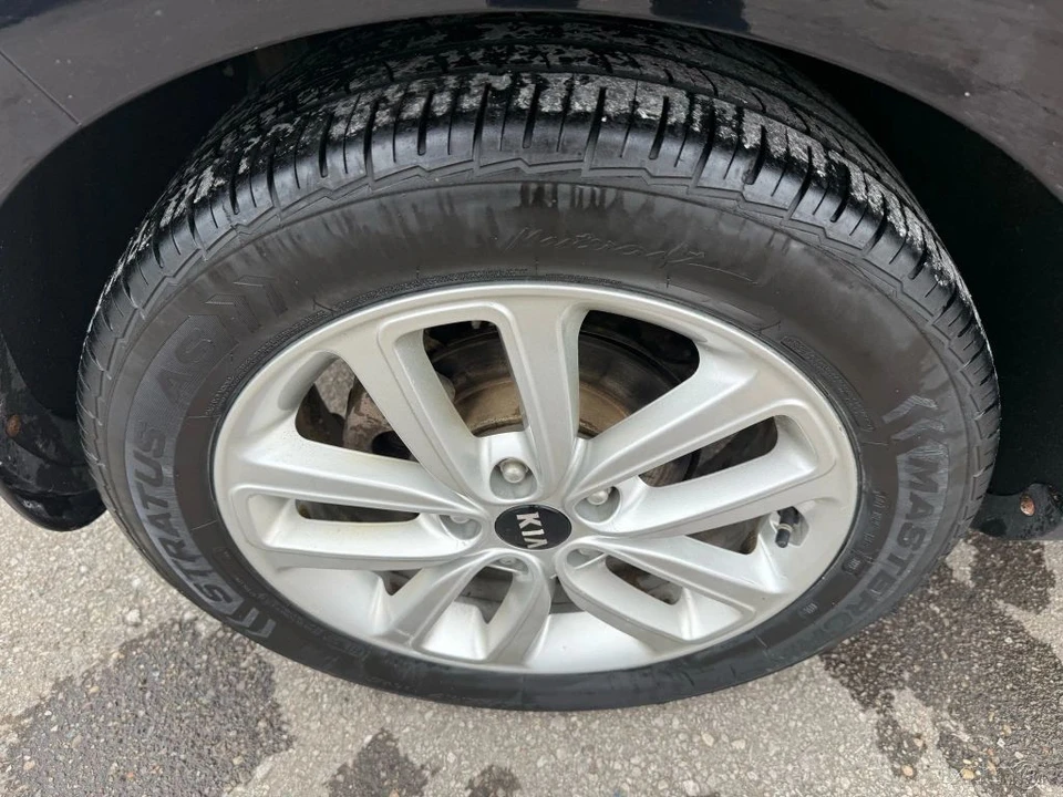 2017 Kia Soul - Image 11 of 12