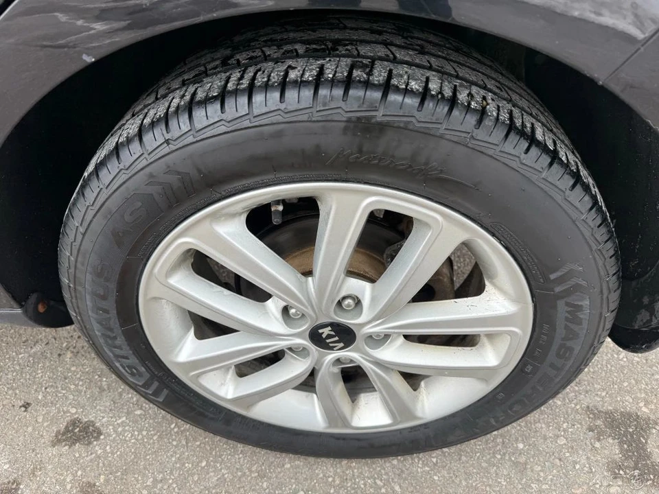 2017 Kia Soul - Image 10 of 12