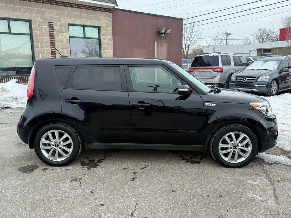 2017 Kia Soul - Image 4 of 12