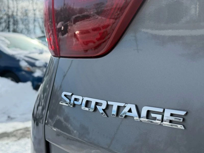 2017 Kia Sportage - Image 7 of 12