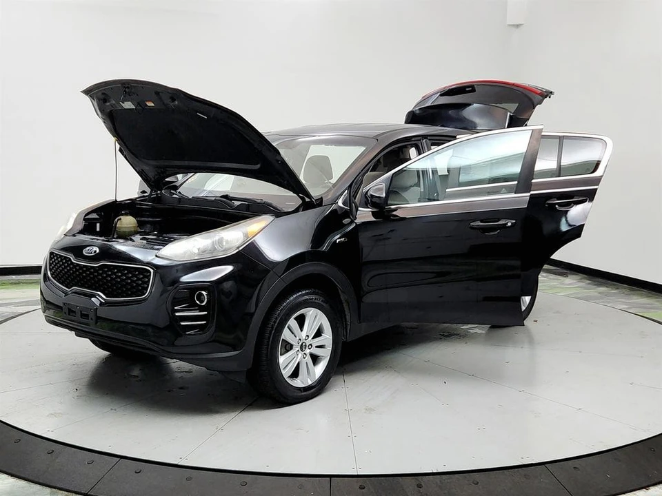 2017 Kia Sportage - Image 9 of 12