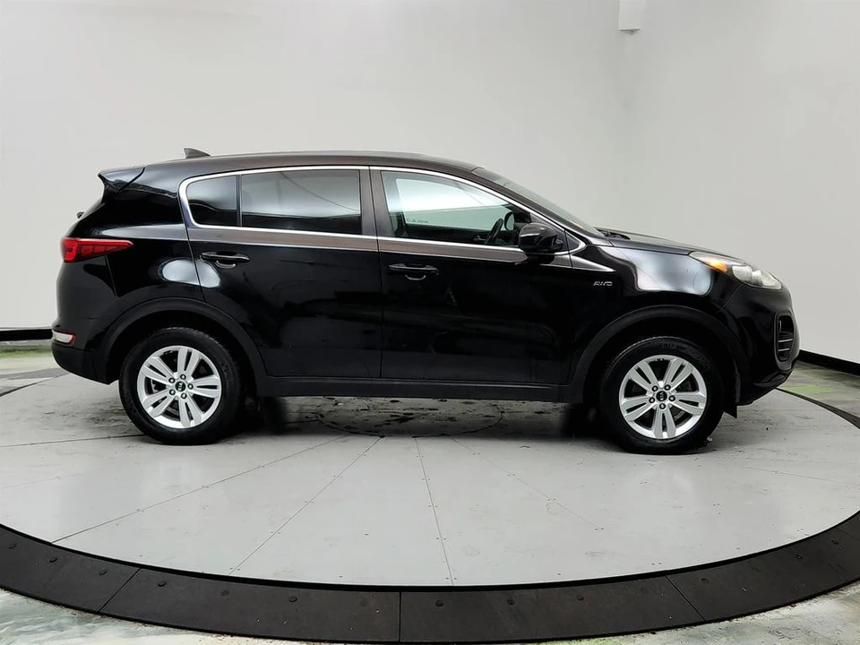 2017 Kia Sportage - Image 4 of 12